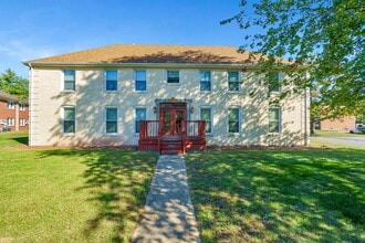 Tracks at Seymour in Seymour, IN - Foto de edificio - Building Photo