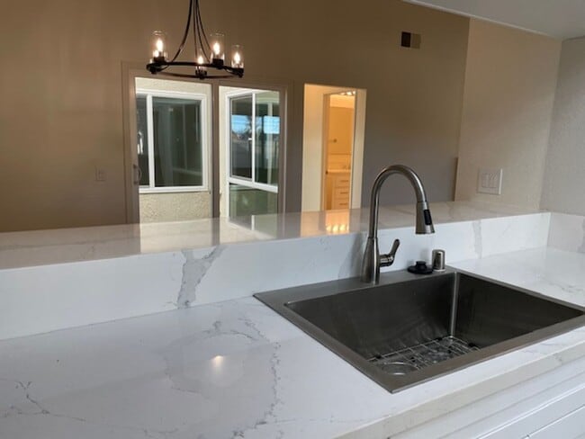 2187 Olivewood Dr in Thousand Oaks, CA - Building Photo - Building Photo