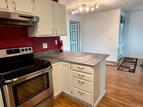 617 King Arthur Cir in Anchorage, AK - Building Photo - Building Photo