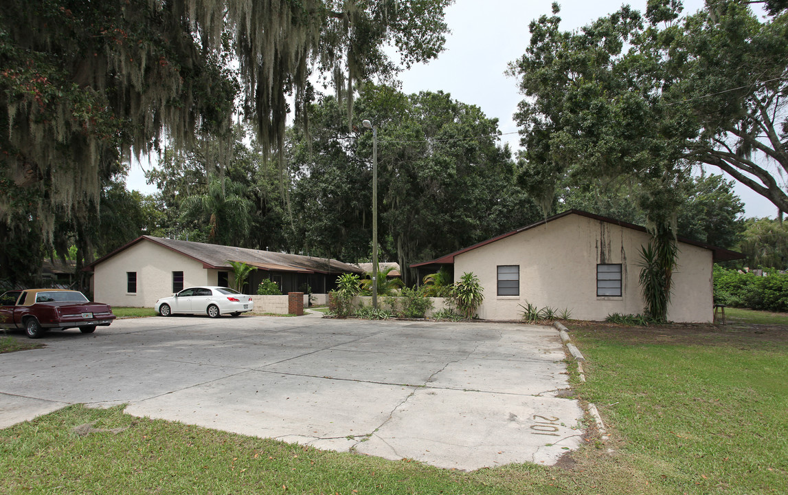 2101-2105 Avenue G NW in Winter Haven, FL - Building Photo