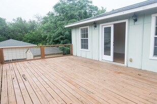 4519 Merle Dr, Unit B in Austin, TX - Building Photo