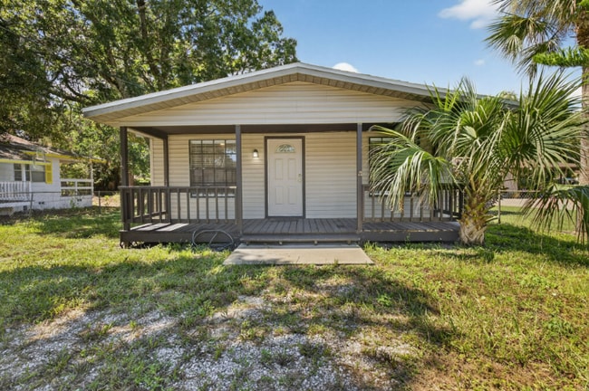 property at 1584 Selma Ave