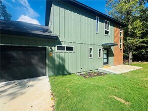 61 Skipton Dr in Bella Vista, AR - Building Photo - Building Photo