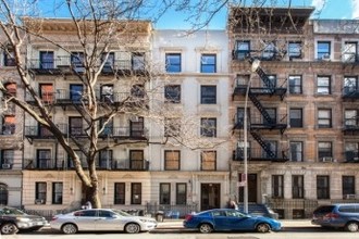 163 W 80th St in New York, NY - Building Photo - Building Photo