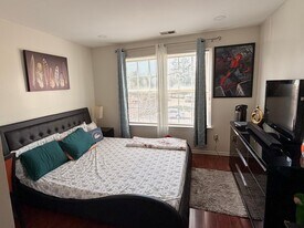 525 Waterford Dr, Unit 525 in Edison, NJ - Building Photo