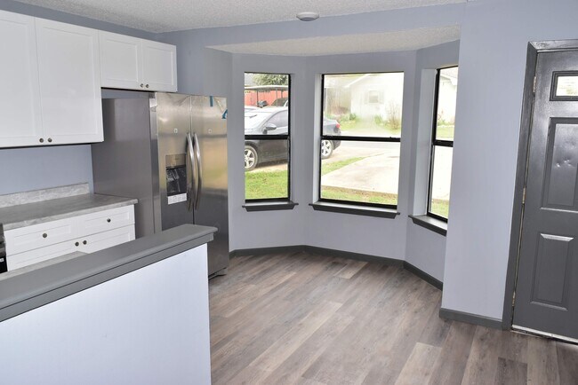 153 Rocky Reef Cir in Hot Springs, AR - Building Photo - Building Photo