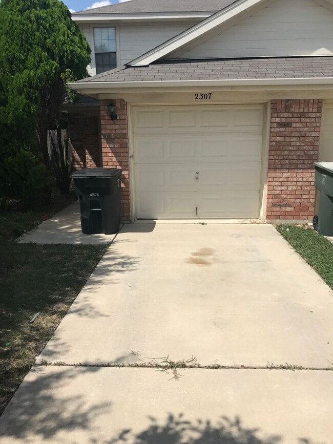 property at 2307 Wales Cir