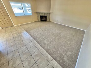 2708 Beaver Creek Ct in Las Vegas, NV - Building Photo - Building Photo