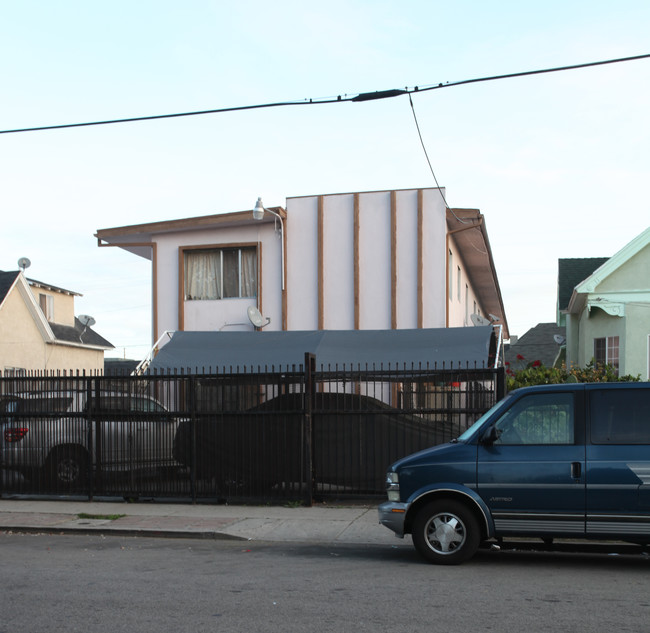 227 E 25th St in Los Angeles, CA - Building Photo - Building Photo