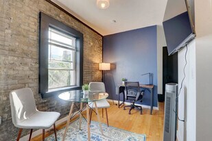 1925 N Prospect Ave in Milwaukee, WI - Building Photo