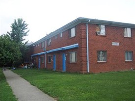 1913 Oxford Cir Apartments