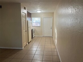 1799 Russell St S-Unit -2 in St. Petersburg, FL - Building Photo - Building Photo