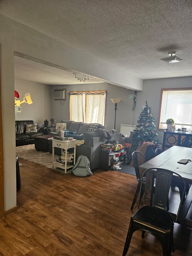 216 West Ave, Unit 2 in La crosse, WI - Building Photo - Building Photo