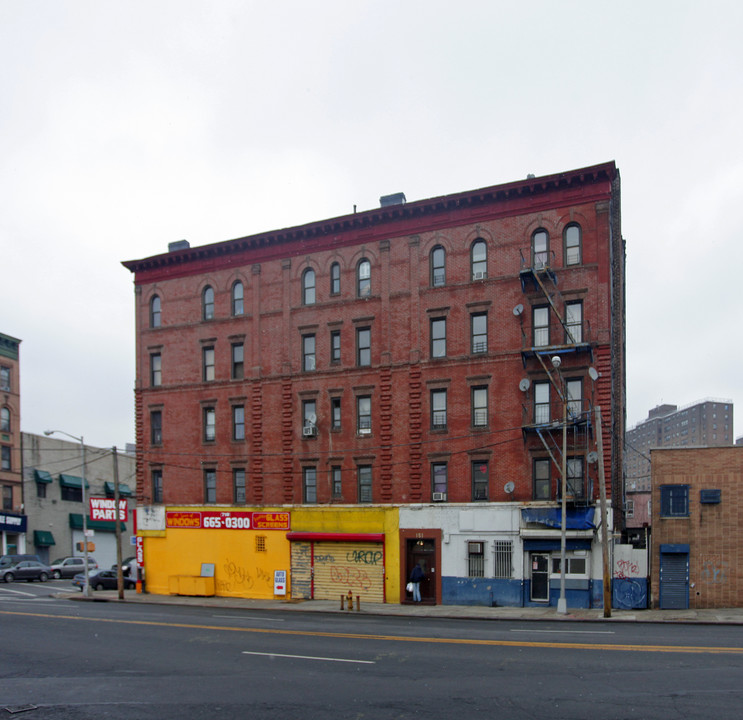 151 Bruckner Blvd in Bronx, NY - Building Photo