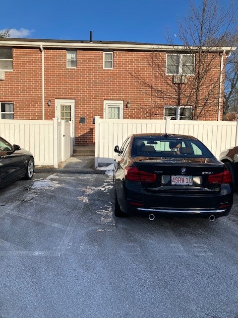 26 Kingston St in North Andover, MA - Foto de edificio - Building Photo