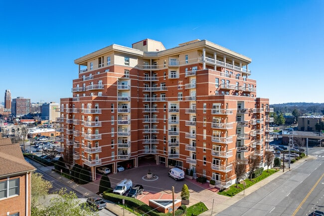 The West End in Nashville, TN - Foto de edificio - Building Photo