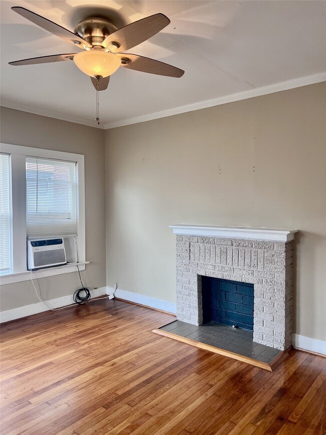 property at 320 W Polk St