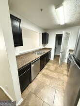 10201 Fairington Ridge Cir in Stonecrest, GA - Building Photo - Building Photo