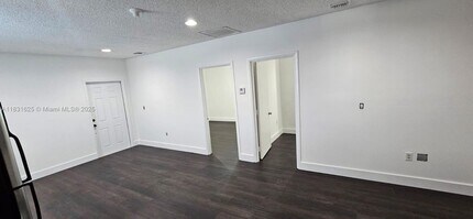 11700 SW 220th St in Miami, FL - Building Photo - Building Photo