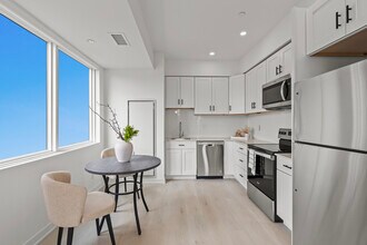 The Carlisle in St Catharines, ON - Building Photo - Building Photo