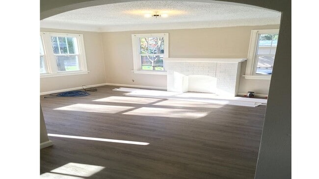 property at 705 N 16th St