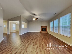 10165 Split Rock Way in Indianapolis, IN - Building Photo - Building Photo