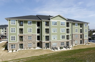 Foxwood Apartments in Raleigh, NC - Foto de edificio - Building Photo