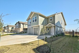 7217 Spotted Leaf Wy in Del Valle, TX - Building Photo - Building Photo