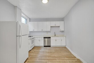 524 Harvard St, Unit 3 in Brookline, MA - Foto de edificio - Building Photo