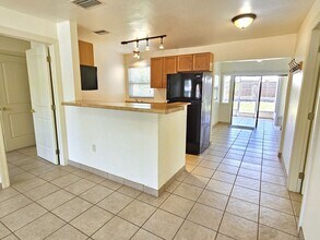 323 Palmetto Rd W in Nokomis, FL - Building Photo - Building Photo