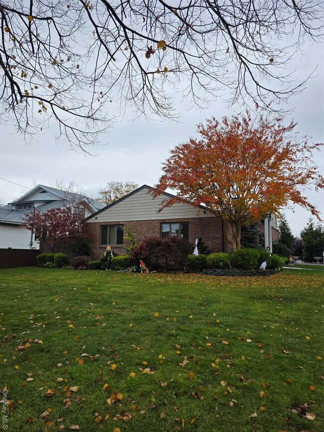 2984 Trinity St in Oceanside, NY - Building Photo - Building Photo