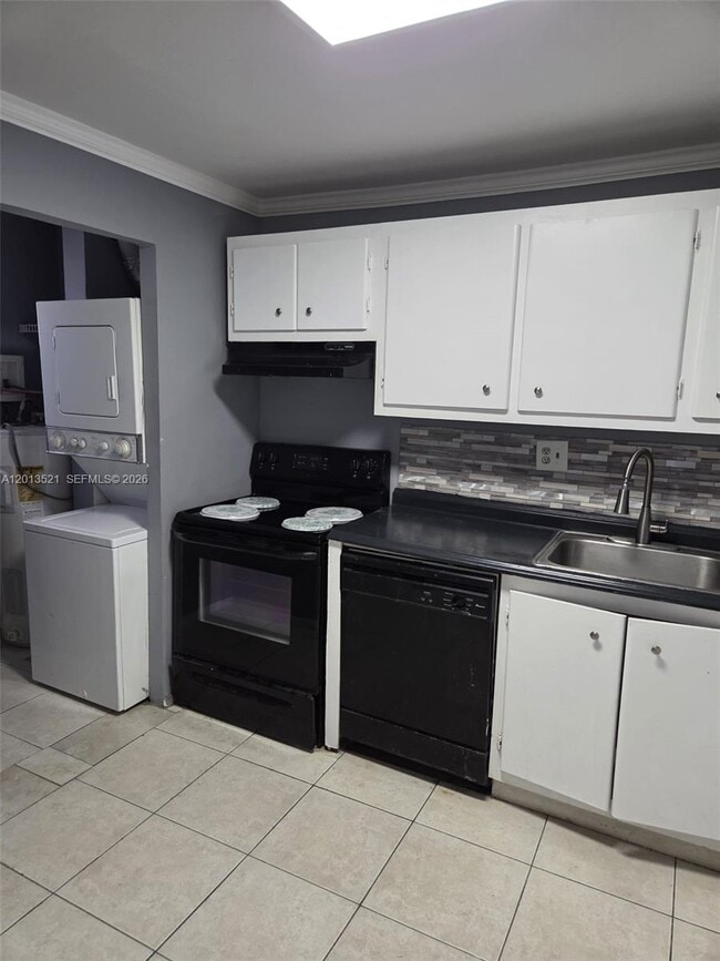 property at 8040 N Colony Cir
