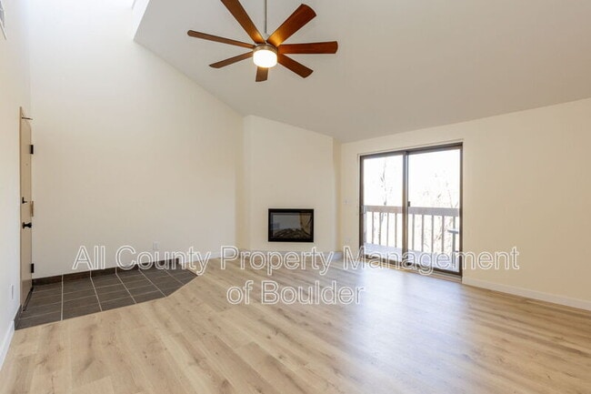 2905 Shadow Creek Dr in Boulder, CO - Building Photo - Building Photo