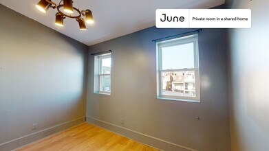 Private bedroom in 4 bed/2 bath Home in Washington, DC - Building Photo - Building Photo