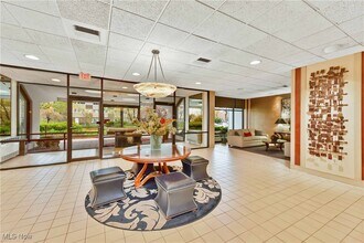 12550 Lake Ave in Lakewood, OH - Building Photo - Building Photo