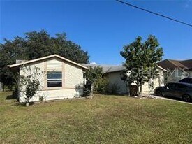 746 Maderia Ct in Kissimmee, FL - Building Photo