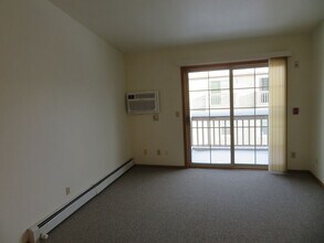 405 Main St in Lomira, WI - Building Photo - Building Photo