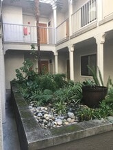 615 Ansel Rd in Burlingame, CA - Building Photo - Building Photo