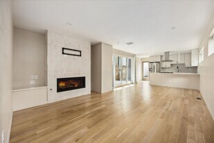 1421 Irving St in Denver, CO - Building Photo