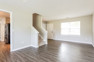 110 Granary Dr in Simpsonville, SC - Building Photo - Building Photo