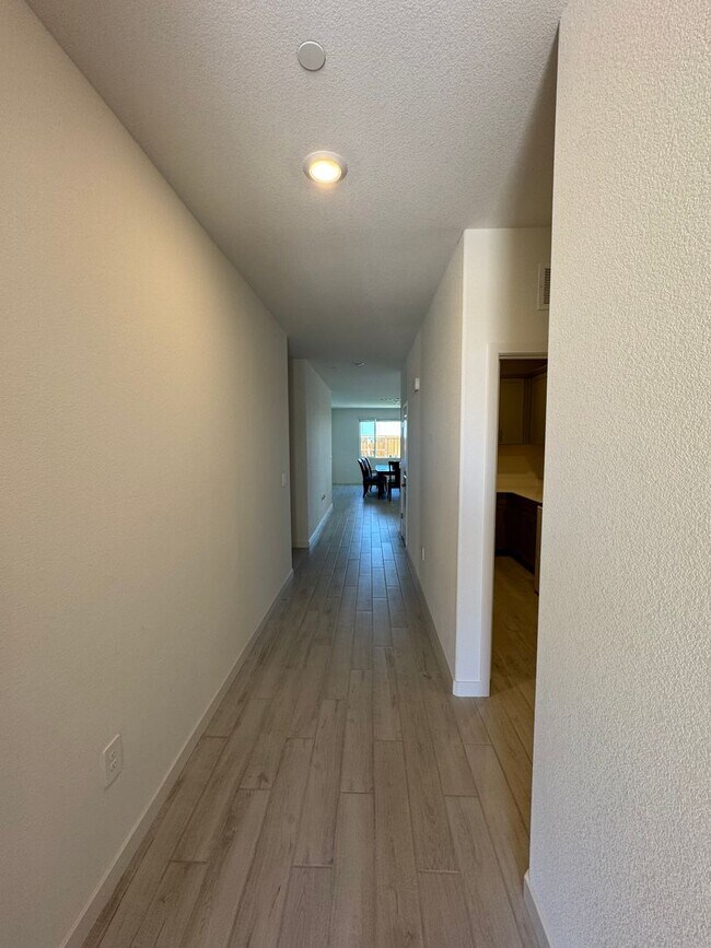1272 Bastion Ave in Galt, CA - Building Photo - Building Photo