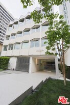 10366 Wilshire Blvd in Los Angeles, CA - Building Photo