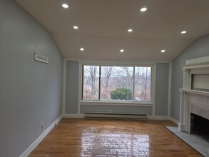 25 Laurel Trail in Monroe, NY - Building Photo - Building Photo