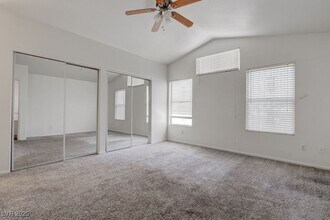 2187 Eclair Cir in Las Vegas, NV - Foto de edificio - Building Photo