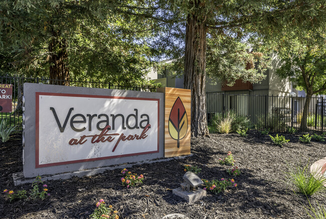 Veranda at the Park in Sacramento, CA - Building Photo - Building Photo