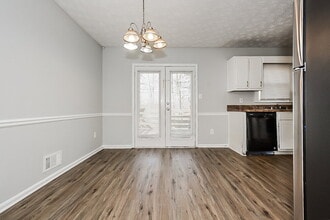 308 Winchester Ct in Ellenwood, GA - Building Photo - Building Photo
