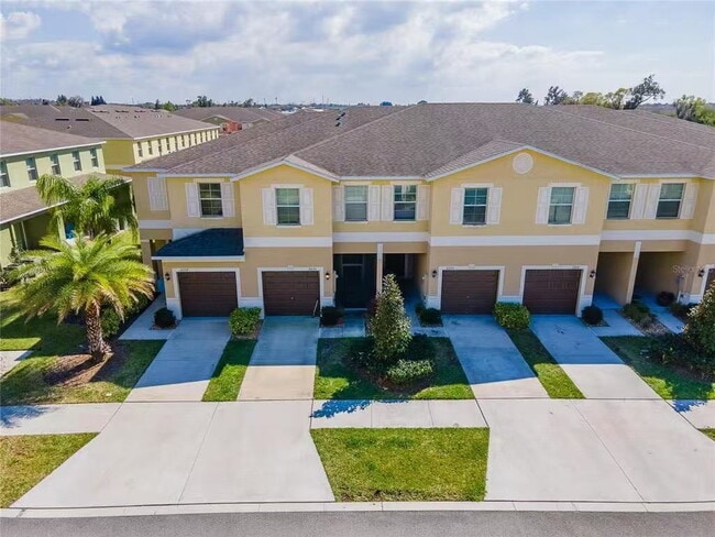 2235 Golden Falcon Dr in Ruskin, FL - Building Photo - Building Photo