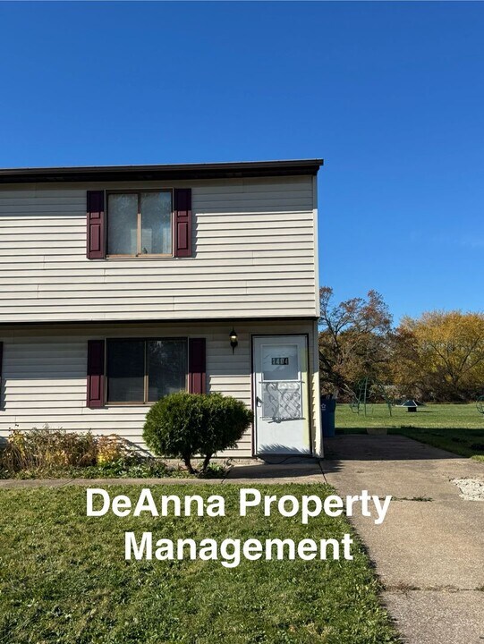 1406-1406 Massachusetts Ave in Lorain, OH - Building Photo