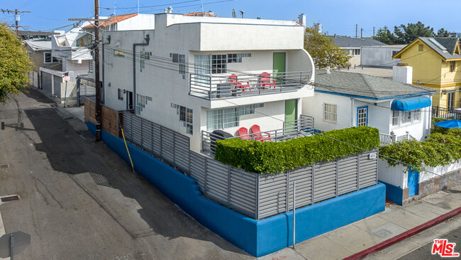 414 Pacific Ave in Los Angeles, CA - Building Photo - Building Photo