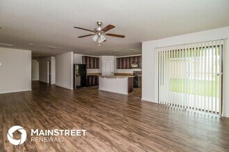 1864 Piedmont Ct in Mascotte, FL - Foto de edificio - Building Photo